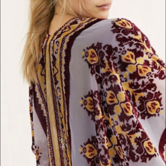 NWT FREE PEOPLE Muse burnout velvet kimono - Picture 2 of 7
